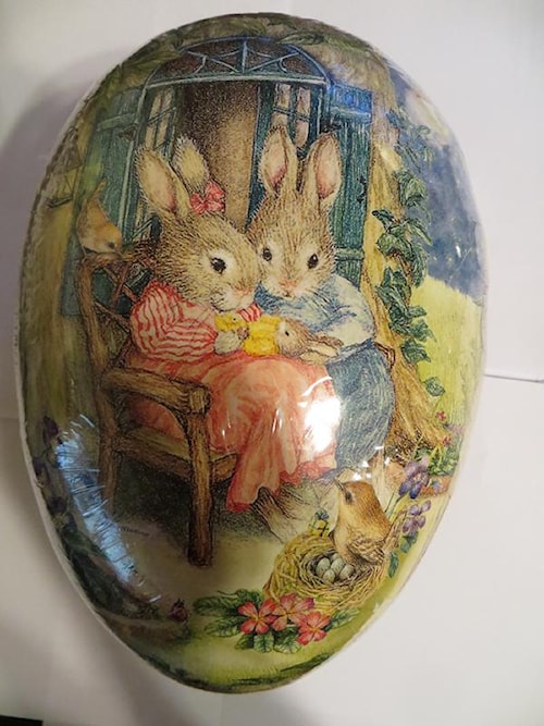 Holly Pond Hill Large Egg Container 9.5