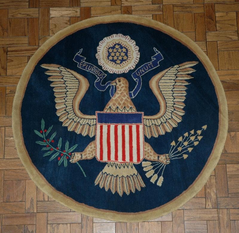 The Great Seal Wool Accent Rug