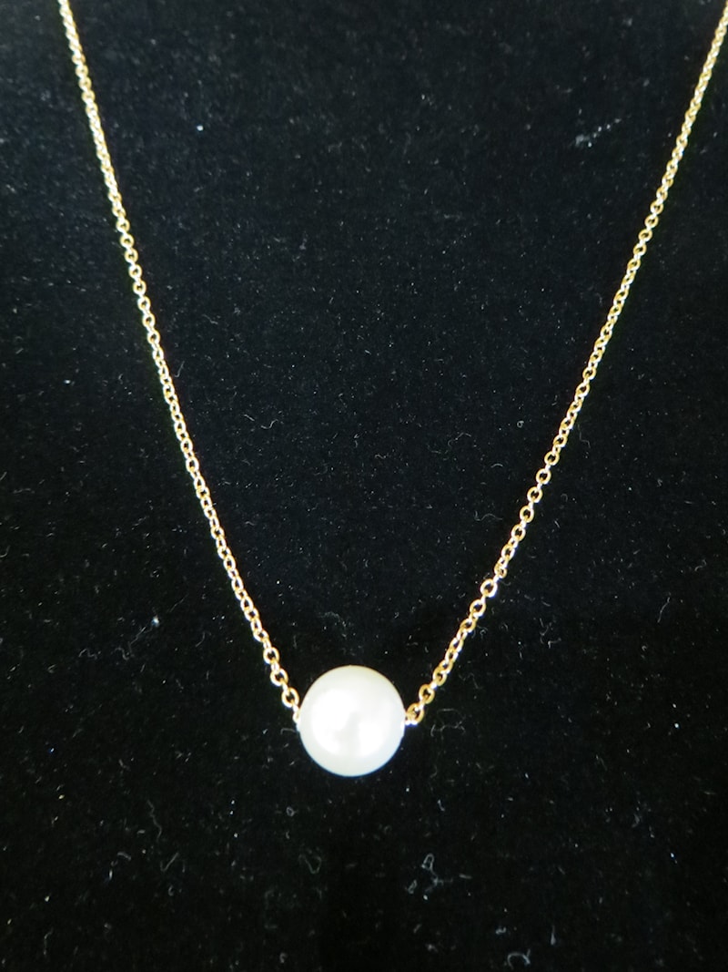 Necklace of Single Pearl on Gold Chain